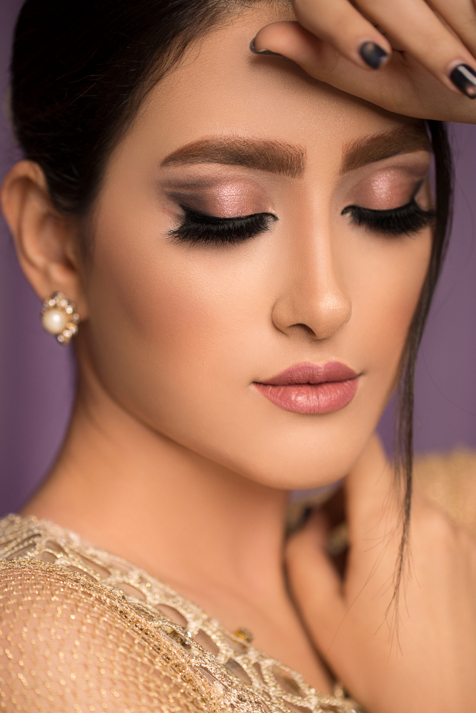 Enroll for Makeup Course and Avail 15k worth Photoshoots free